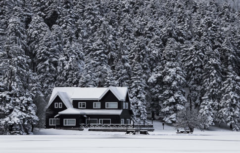 Buying A House In Winter? Here Are 3 Things To Do