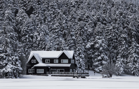 Buying A House In Winter? Here Are 3 Things To Do